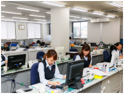 株式会社 丸八